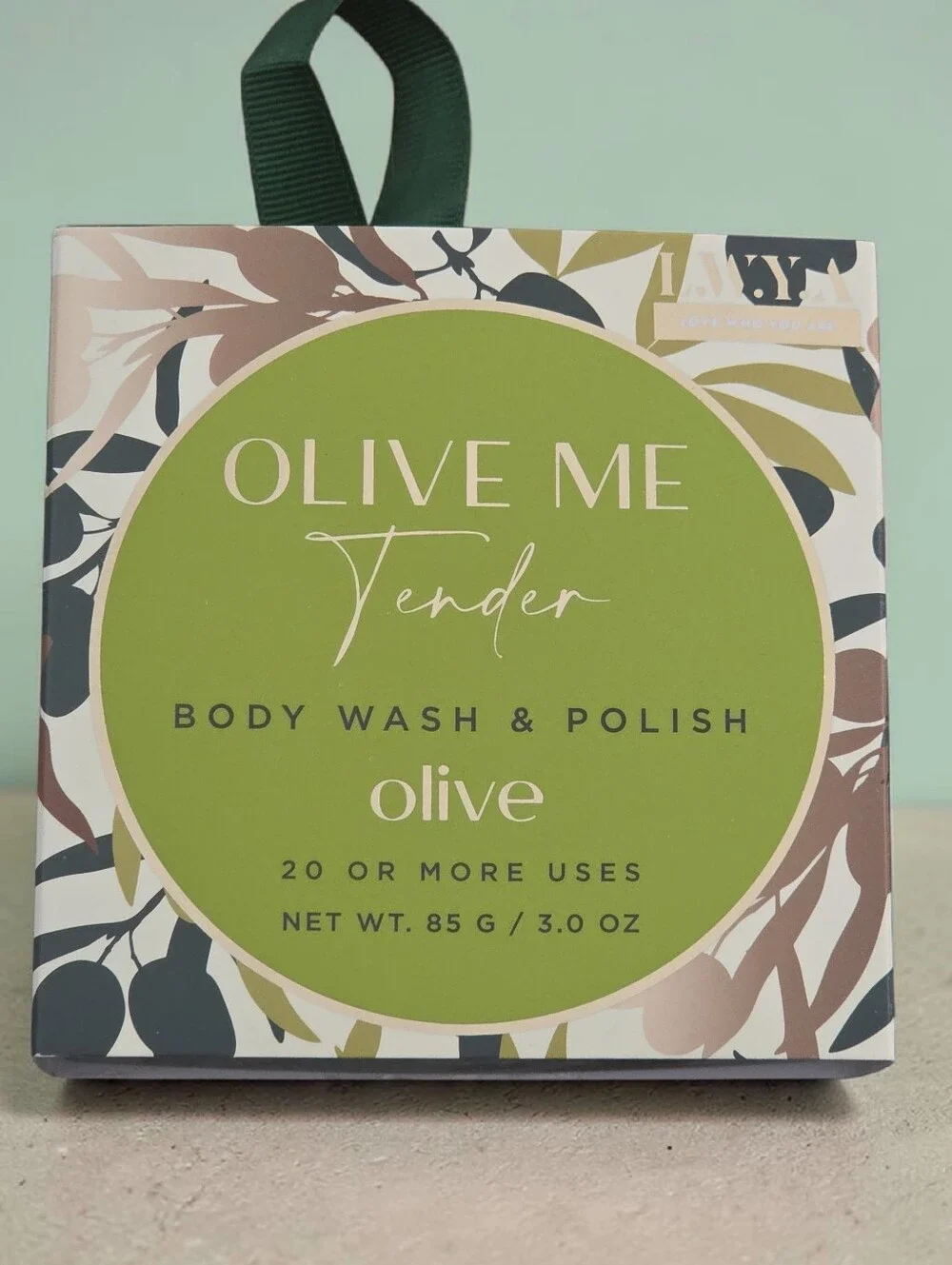 Lot of 4 boxes of body wash & polish 20+ uses each beauty body set